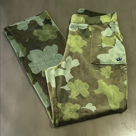 Juicy Couture Green Camouflage Straight Leg Pants size L womens pull on pockets - Picture 2 of 7
